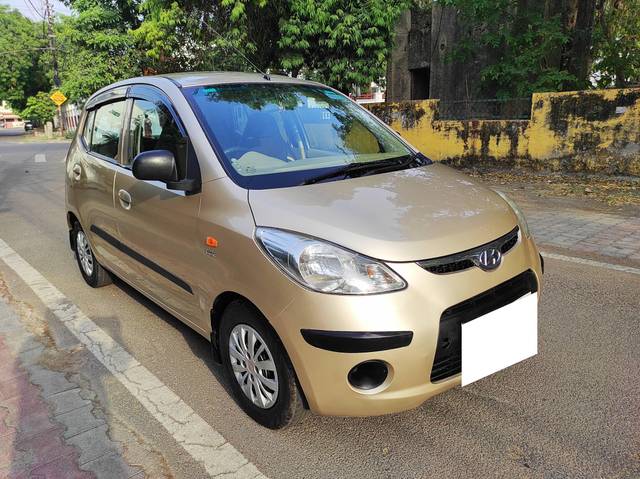 https://images10.gaadi.com/usedcar_image/4546648/original/processed_2716d3aaf5379a39688c56d64b7fe82c.jpg?imwidth=6400