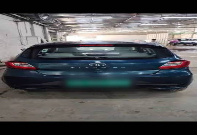 https://images10.gaadi.com/usedcar_image/4546649/original/6b3f0fa4-04cd-4d04-b3ca-615ea313cda6.?imwidth=6401