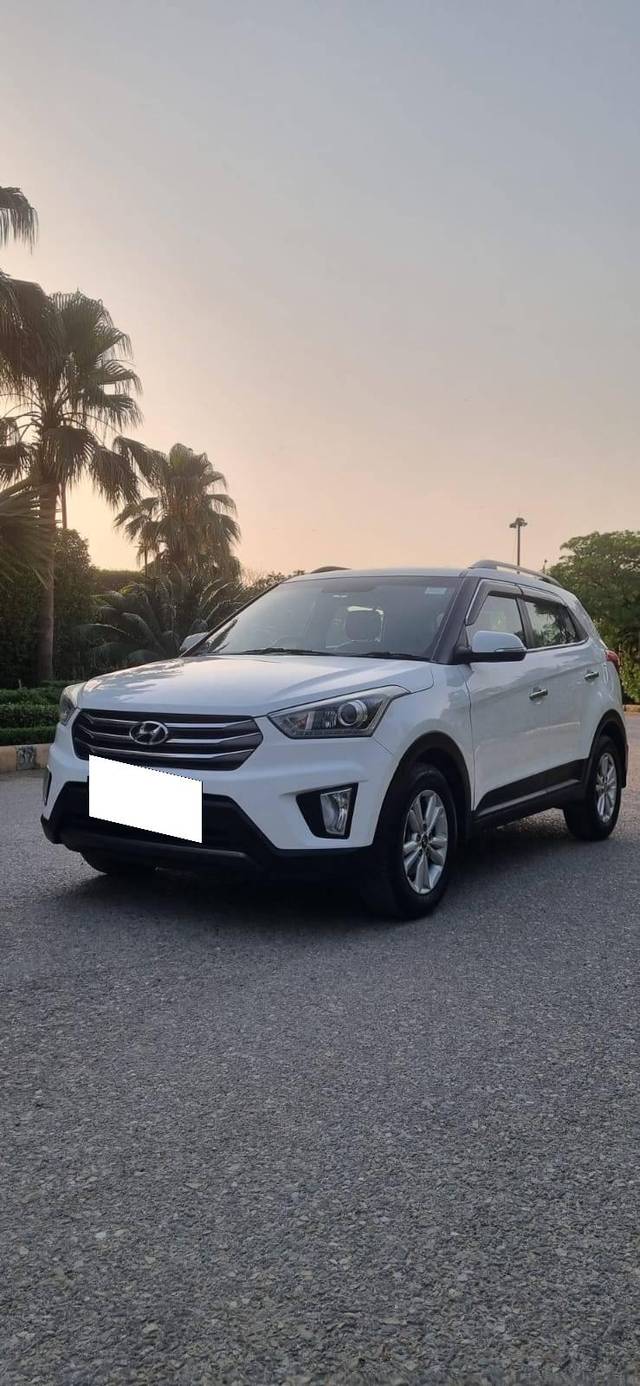 https://images10.gaadi.com/usedcar_image/4546657/original/processed_52174eefcc8fecd23173a7c4d8ad161e.jpg?imwidth=6400
