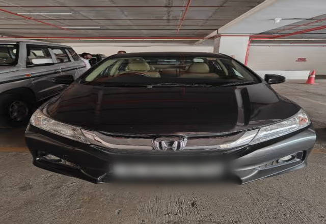 https://images10.gaadi.com/usedcar_image/4546660/original/8690848c-9d41-495f-9eba-5ce700ea9a78.?imwidth=6400