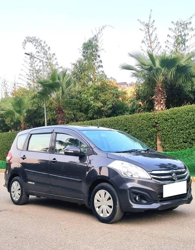 https://images10.gaadi.com/usedcar_image/4546661/original/processed_fee9da82e61b1b7a4f394f05409231cc.jpg?imwidth=6400