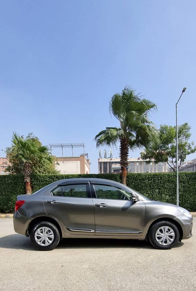 https://images10.gaadi.com/usedcar_image/4546664/original/3387333a99fa7175a8cf380f1fd1d99a.jpg?imwidth=6401