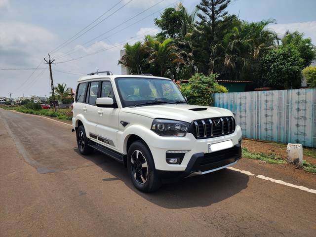 https://images10.gaadi.com/usedcar_image/4546681/original/processed_0bbf6ee8266d076b6e3088091ac5274f.jpg?imwidth=6400