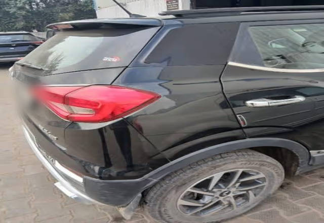https://images10.gaadi.com/usedcar_image/4546690/original/2575f7be-aaf8-48c1-bac6-b80f2f6f8182.?imwidth=6401