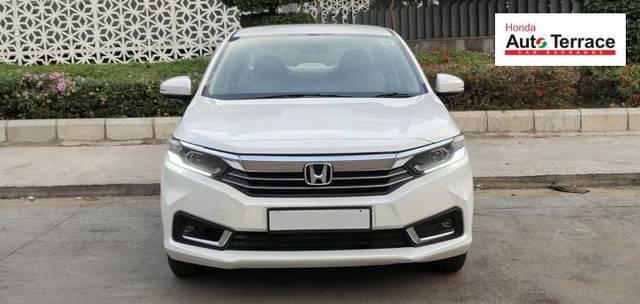 https://images10.gaadi.com/usedcar_image/4546759/original/86484854af2e41fa6c4464fea04ec4d9.jpeg?imwidth=6400