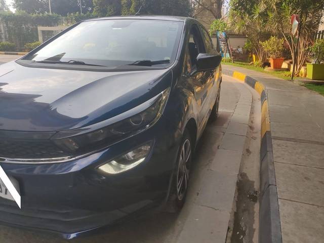 https://images10.gaadi.com/usedcar_image/4546772/original/processed_68a42789cf78a26f72e515202706b7ce.jpg?imwidth=6402