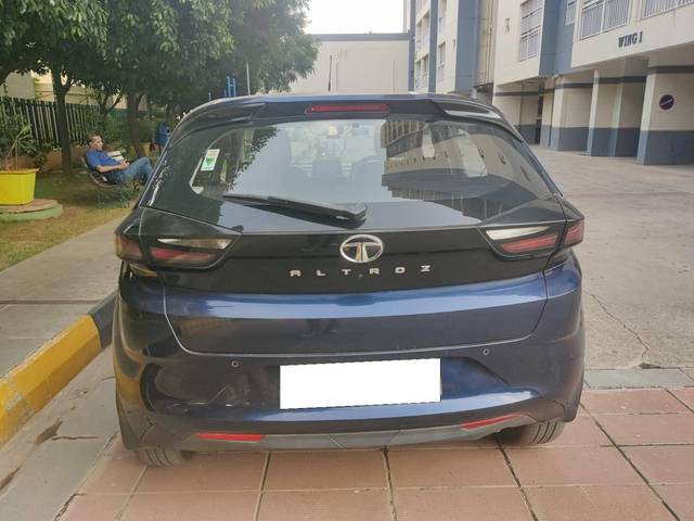 https://images10.gaadi.com/usedcar_image/4546772/original/processed_9b3aeaee41b0147e399d18220b83b751.jpg?imwidth=6401