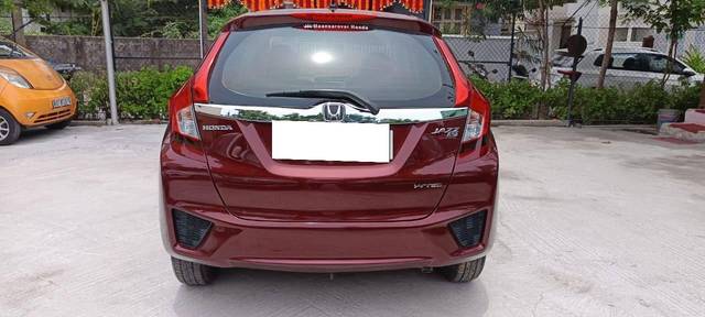 https://images10.gaadi.com/usedcar_image/4546774/original/processed_0a9d25b616e34eac10fd6939facb5765.jpg?imwidth=6401