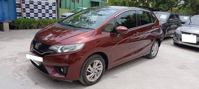 https://images10.gaadi.com/usedcar_image/4546774/original/processed_f8a8e56f32dcd2dbd0dd6d3bc0e7689e.jpg?imwidth=6402