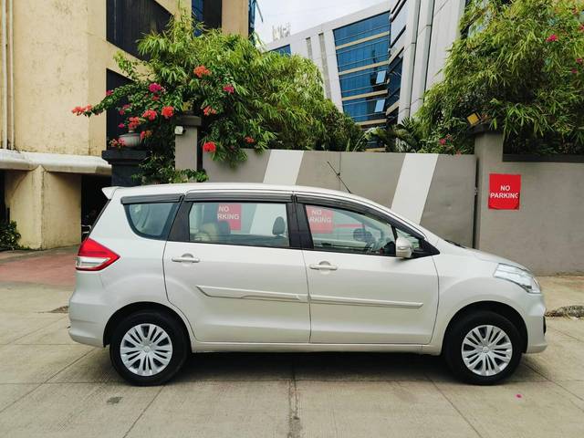 https://images10.gaadi.com/usedcar_image/4546776/original/processed_5c34cc0ee58e716ee1065dea6f1e61b7.jpeg?imwidth=6401