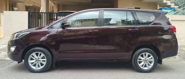 https://images10.gaadi.com/usedcar_image/4546795/original/processed_44eadbb1c823d0bcc55ffaa410139fbe.jpg?imwidth=6402