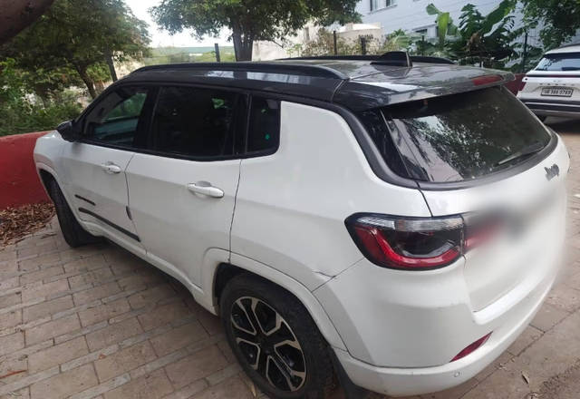 https://images10.gaadi.com/usedcar_image/4546807/original/dadda3eb-a36e-47c4-af73-71a13176a92e.?imwidth=6402