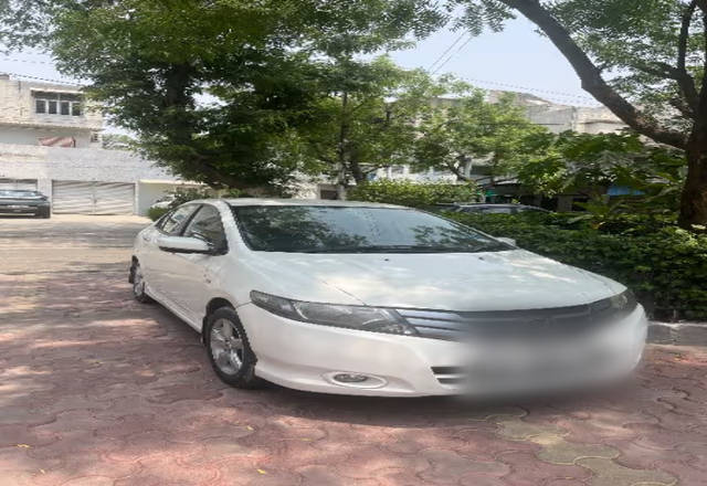 https://images10.gaadi.com/usedcar_image/4546828/original/c6005737-ebcf-4bbc-a591-67bd2187378a.?imwidth=6400