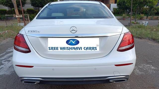 https://images10.gaadi.com/usedcar_image/4546838/original/processed_2d95e67bc89605b0376b0f312a2cf430.jpeg?imwidth=6402