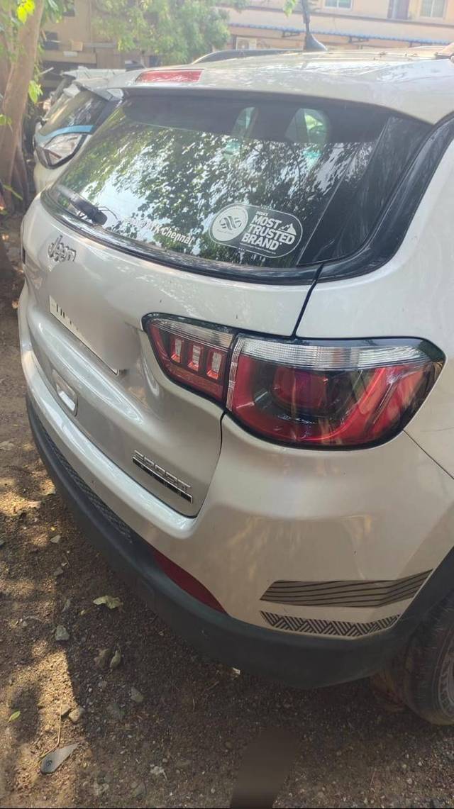 https://images10.gaadi.com/usedcar_image/4546851/original/processed_8957d147e2753250d6cebb6ec1967759.jpg?imwidth=6402