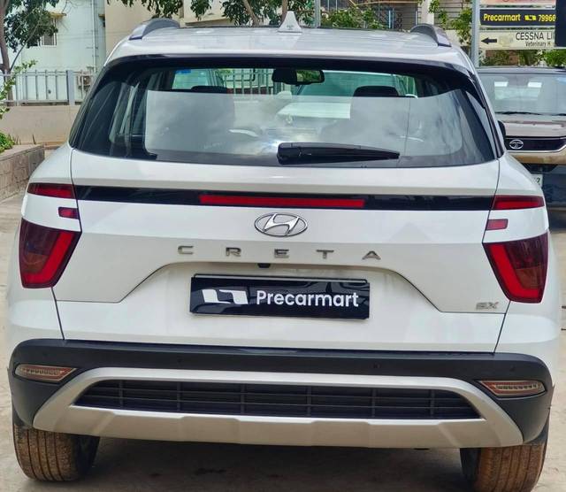 https://images10.gaadi.com/usedcar_image/4546853/original/processed_c15e0cb2840b5ec5d6a14f0dd7c9c3ad.jpg?imwidth=6402