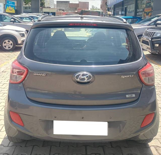 https://images10.gaadi.com/usedcar_image/4546874/original/processed_4afd8c967036af7e98815e6fa39888a1.jpg?imwidth=6401