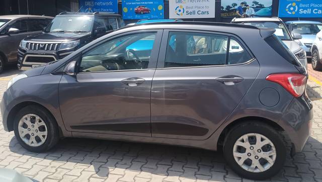 https://images10.gaadi.com/usedcar_image/4546874/original/processed_a7b3bc65c06f5aa37ae9e74767e3cdb8.jpg?imwidth=6402