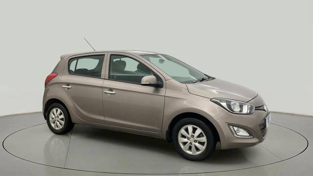 https://images10.gaadi.com/usedcar_image/4546876/original/8ea091db207204339f30646612c6e6c2.jpg?imwidth=6400