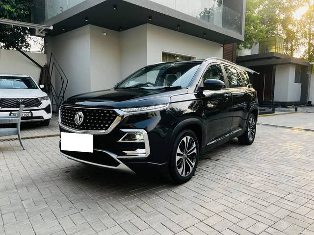 https://images10.gaadi.com/usedcar_image/4546881/original/processed_d7a45d25da25256a7f4bab4416cb1160.jpeg?imwidth=6402