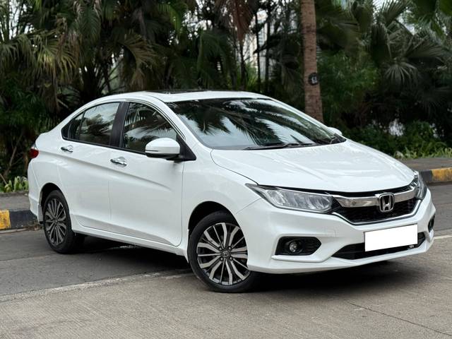 https://images10.gaadi.com/usedcar_image/4546888/original/processed_856865e367e0ebd4afe5410dce5bdb25.jpeg?imwidth=6400
