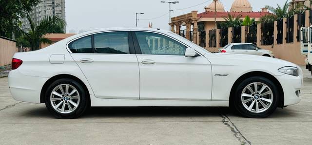 https://images10.gaadi.com/usedcar_image/4546889/original/a6818437f31dd2a798d867c305159867.jpg?imwidth=6401