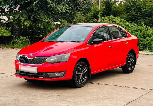 https://images10.gaadi.com/usedcar_image/4546896/original/processed_04d5782ac6b9655049e8ff555e26ef33.jpg?imwidth=6400