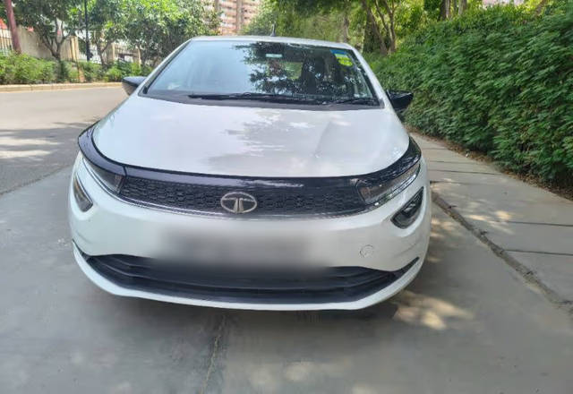 https://images10.gaadi.com/usedcar_image/4546937/original/b3882173-6752-42e6-9228-d916cbcdde9b.?imwidth=6400