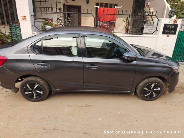 https://images10.gaadi.com/usedcar_image/4546946/original/5f06c1c4-2eb7-4593-bf0b-6f35b620c251.jpg?imwidth=6400