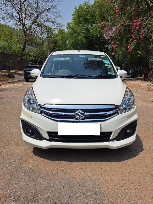 https://images10.gaadi.com/usedcar_image/4546950/original/processed_23d210aa-6e8b-4827-bf6e-23998ada71cb.jpg?imwidth=6400