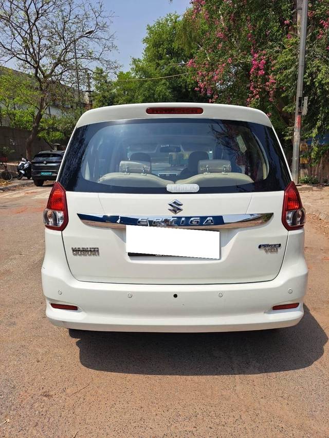 https://images10.gaadi.com/usedcar_image/4546950/original/processed_e6bc4b9a-cc3e-47c5-bcd5-202923c2619a.jpg?imwidth=6402
