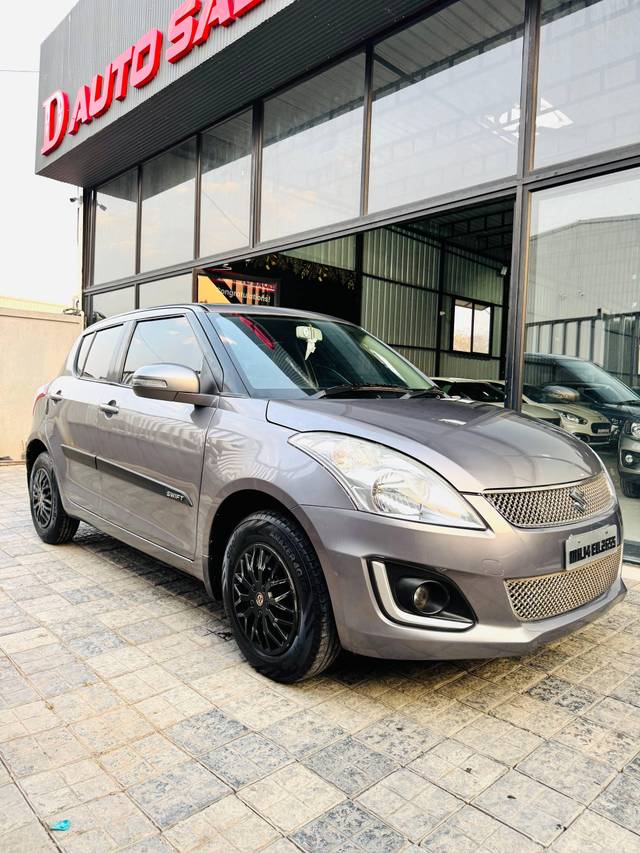 https://images10.gaadi.com/usedcar_image/4546957/original/processed_ca859631-6ef6-4cdf-b202-fabb01a47af9.jpg?imwidth=6400