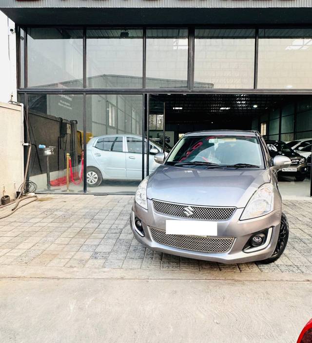 https://images10.gaadi.com/usedcar_image/4546957/original/processed_e6252ddd-a983-41d2-8c35-4626fa782b91.jpg?imwidth=6402