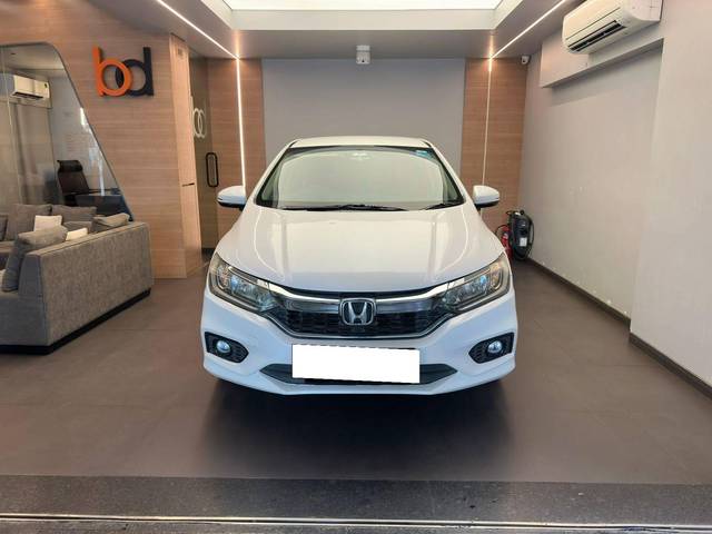 https://images10.gaadi.com/usedcar_image/4546961/original/processed_68b7d6fb49fdc7d2718c5a28d6f02878.jpeg?imwidth=6400