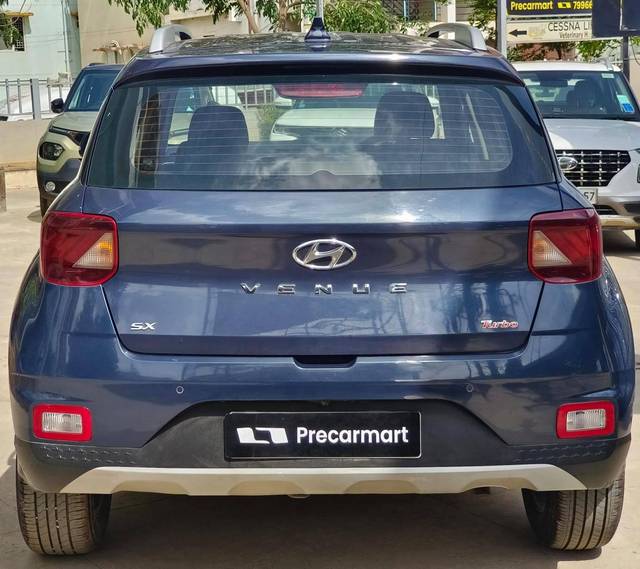 https://images10.gaadi.com/usedcar_image/4546966/original/processed_cf018d251212881773abe347eedabec1.jpeg?imwidth=6401
