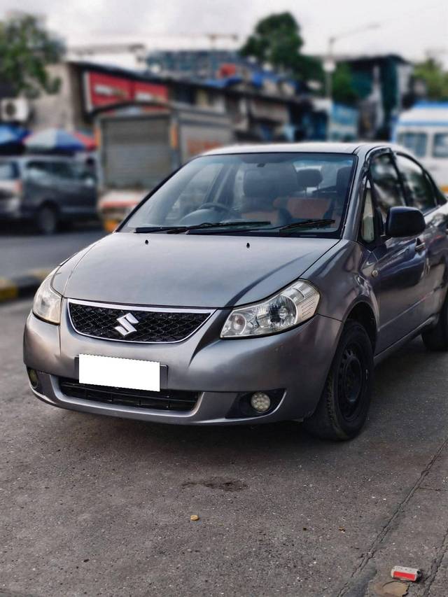 https://images10.gaadi.com/usedcar_image/4546967/original/processed_5421f78b4605968f9472913ad0bef1c9.jpg?imwidth=6402
