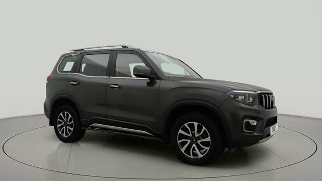 https://images10.gaadi.com/usedcar_image/4547000/original/90ae516008b42798d046deca61b2f120.jpg?imwidth=6400