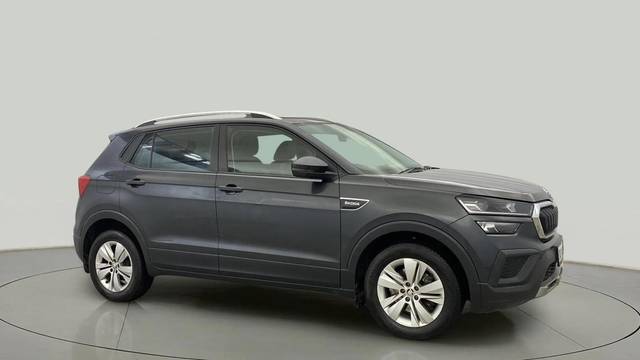 https://images10.gaadi.com/usedcar_image/4547002/original/ea85321b1011d767afd610a90a672aba.jpg?imwidth=6400