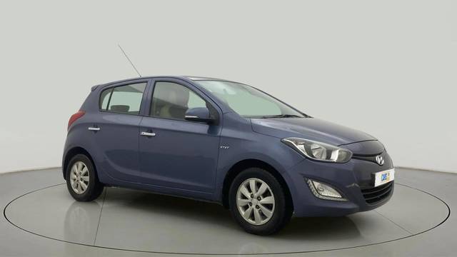 https://images10.gaadi.com/usedcar_image/4547006/original/14ae5e5bfe2fed52c0c2f322faf90684.jpg?imwidth=6400