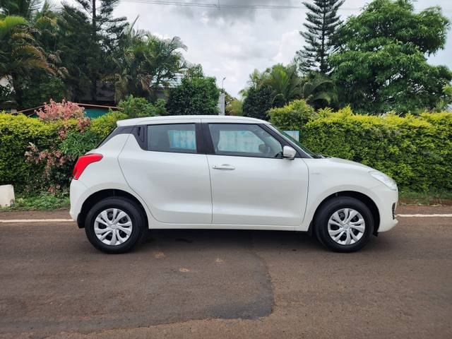 https://images10.gaadi.com/usedcar_image/4547009/original/processed_f875a27370f3f0a95f523380c88ddef1.jpg?imwidth=6401