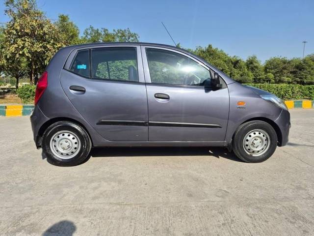 https://images10.gaadi.com/usedcar_image/4547027/original/3ce401bac28491675f461296260bae8d.jpg?imwidth=6401