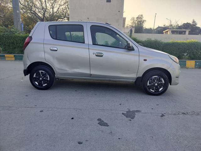 https://images10.gaadi.com/usedcar_image/4547061/original/ee894bc282d5a91a838bf7b821e66db6.jpg?imwidth=6401