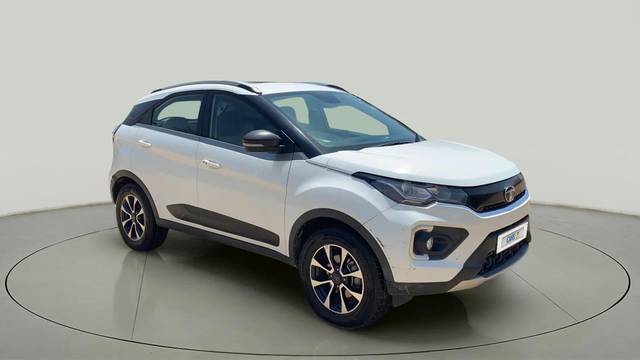 https://images10.gaadi.com/usedcar_image/4547063/original/d6ee2bcbfd0a2f082689681549a39a47.jpg?imwidth=6400