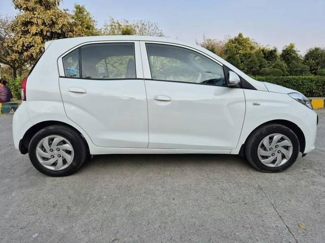 https://images10.gaadi.com/usedcar_image/4547094/original/processed_32266b0eee06959a152642366c106c18.jpg?imwidth=6401