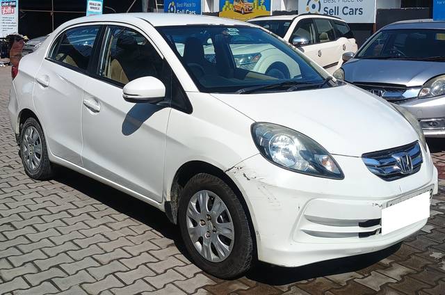 https://images10.gaadi.com/usedcar_image/4547164/original/processed_86eda4b99a01ebfebede57c5c58aaa64.jpg?imwidth=6400