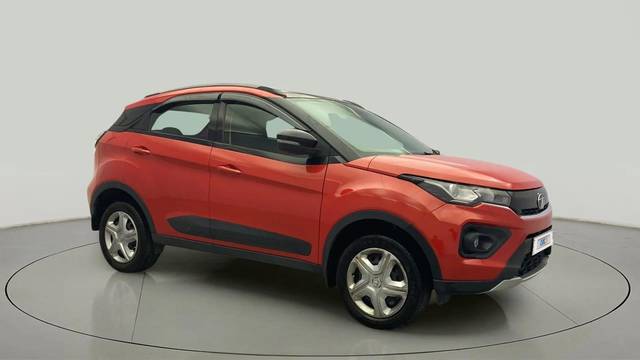 https://images10.gaadi.com/usedcar_image/4547172/original/b919e16117e3676e19fc78e310150414.jpg?imwidth=6400