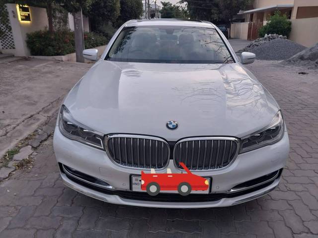 https://images10.gaadi.com/usedcar_image/4547185/original/processed_ce1e13b9-e677-4b5b-9430-ca27d754271a.jpg?imwidth=6402