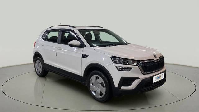 https://images10.gaadi.com/usedcar_image/4547187/original/27a87faf73f894f3f35d8c66148ecae8.jpg?imwidth=6400