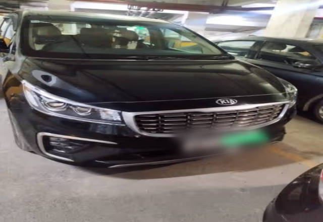 https://images10.gaadi.com/usedcar_image/4547255/original/72f1c48b-d6ec-4a47-8dcf-481f4c7b34ab.?imwidth=6401