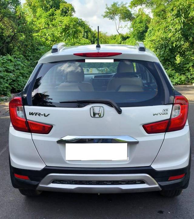https://images10.gaadi.com/usedcar_image/4547262/original/processed_6f492397818eb2e85316b5952ddd381a.jpg?imwidth=6402